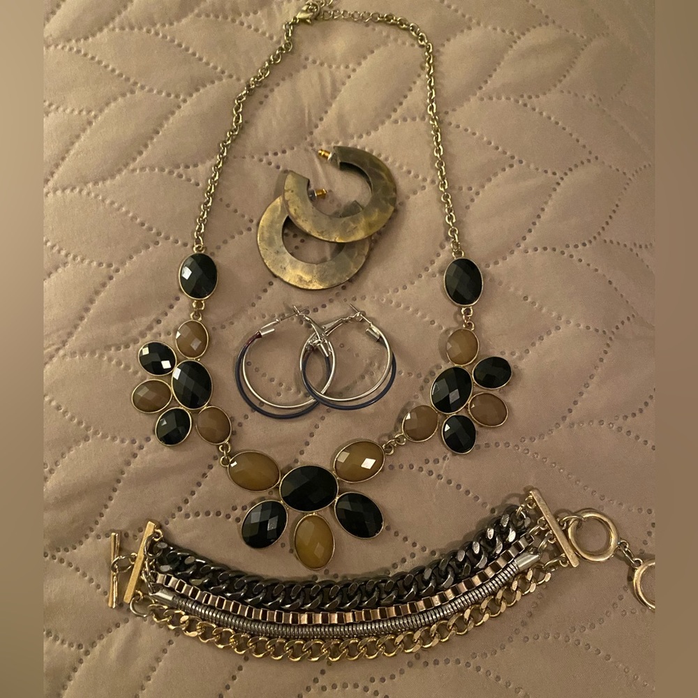 Multitone Gold and Black costume jewelry set